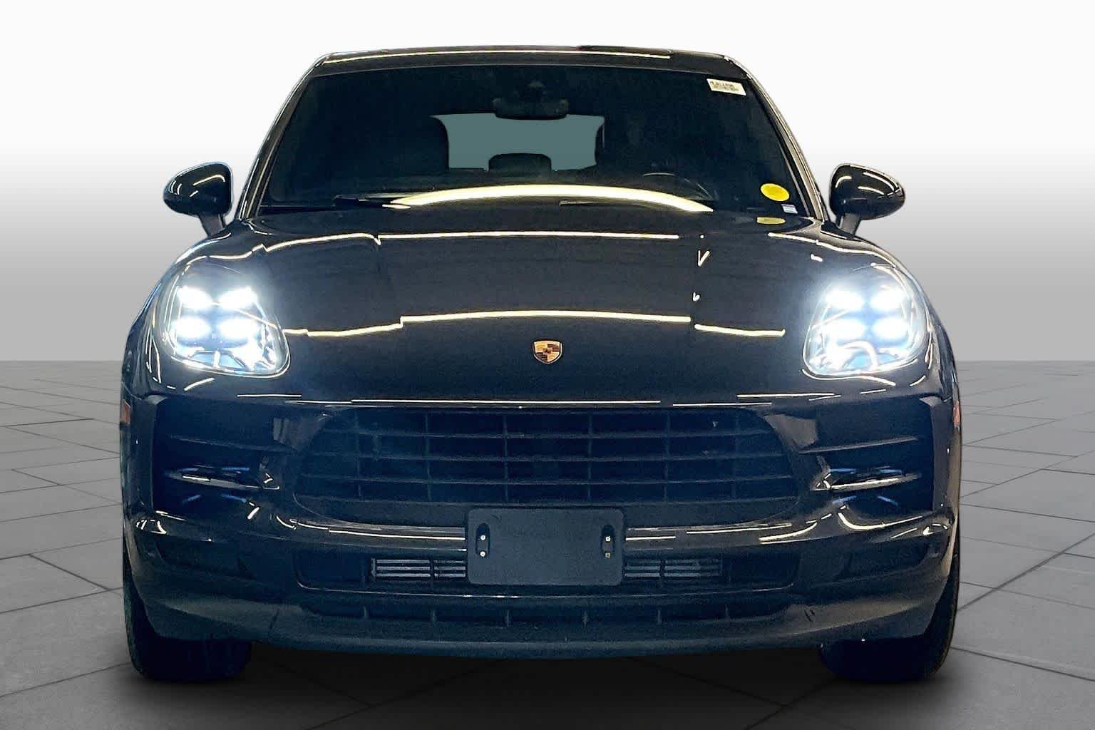 Used 2021 Volcano Grey Metallic Porsche  image 4
