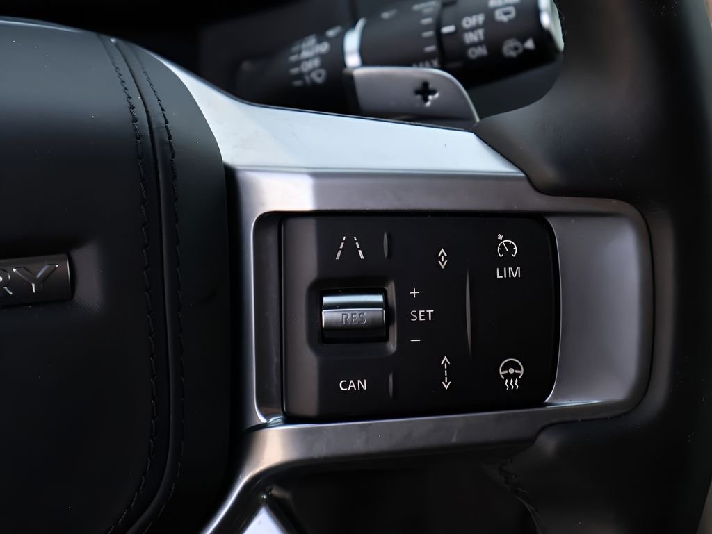 New 2026 Fuji White Land Rover Dynamic SE image 34