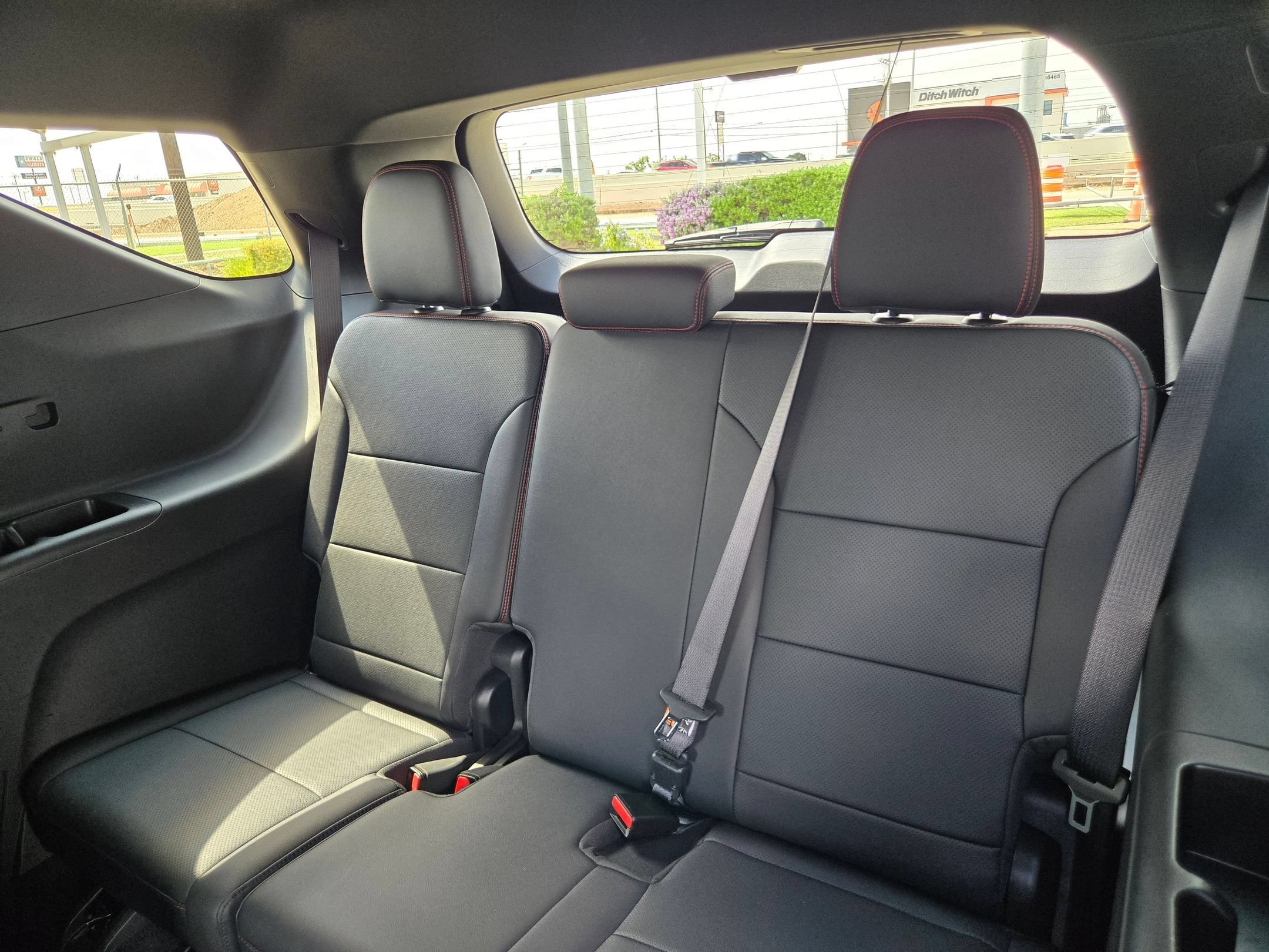 Used 2025 Lakeshore Blue Metallic Chevrolet AWD RS image 21