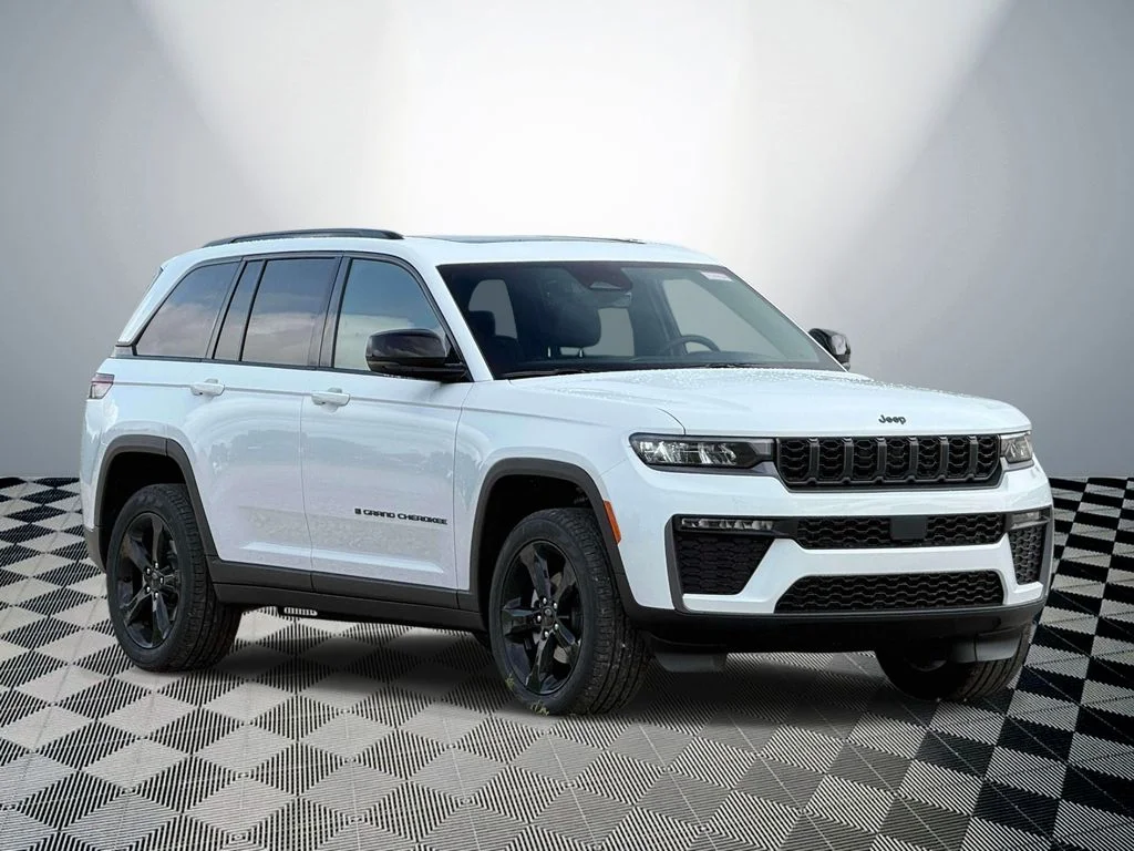 New 2026 Bright White Clear-Coat Exterior Paint Jeep Limited image 4