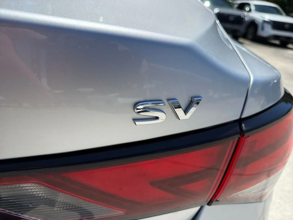 Used 2022 Silver Nissan SV image 14