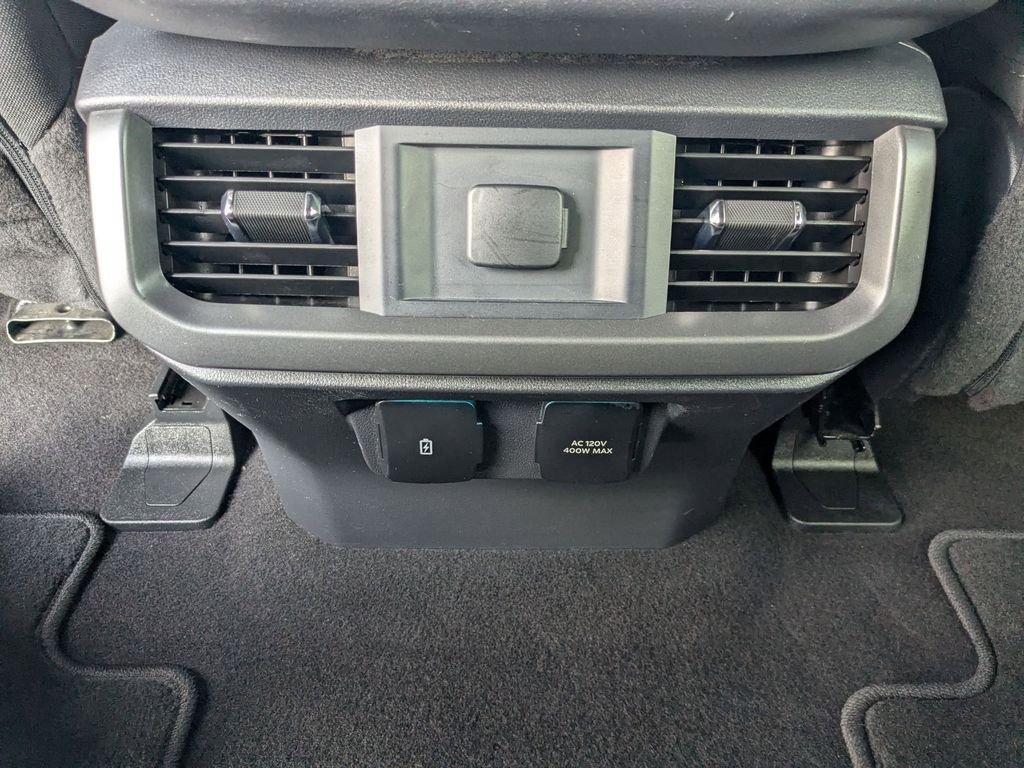 Used 2024  Ford XLT image 18