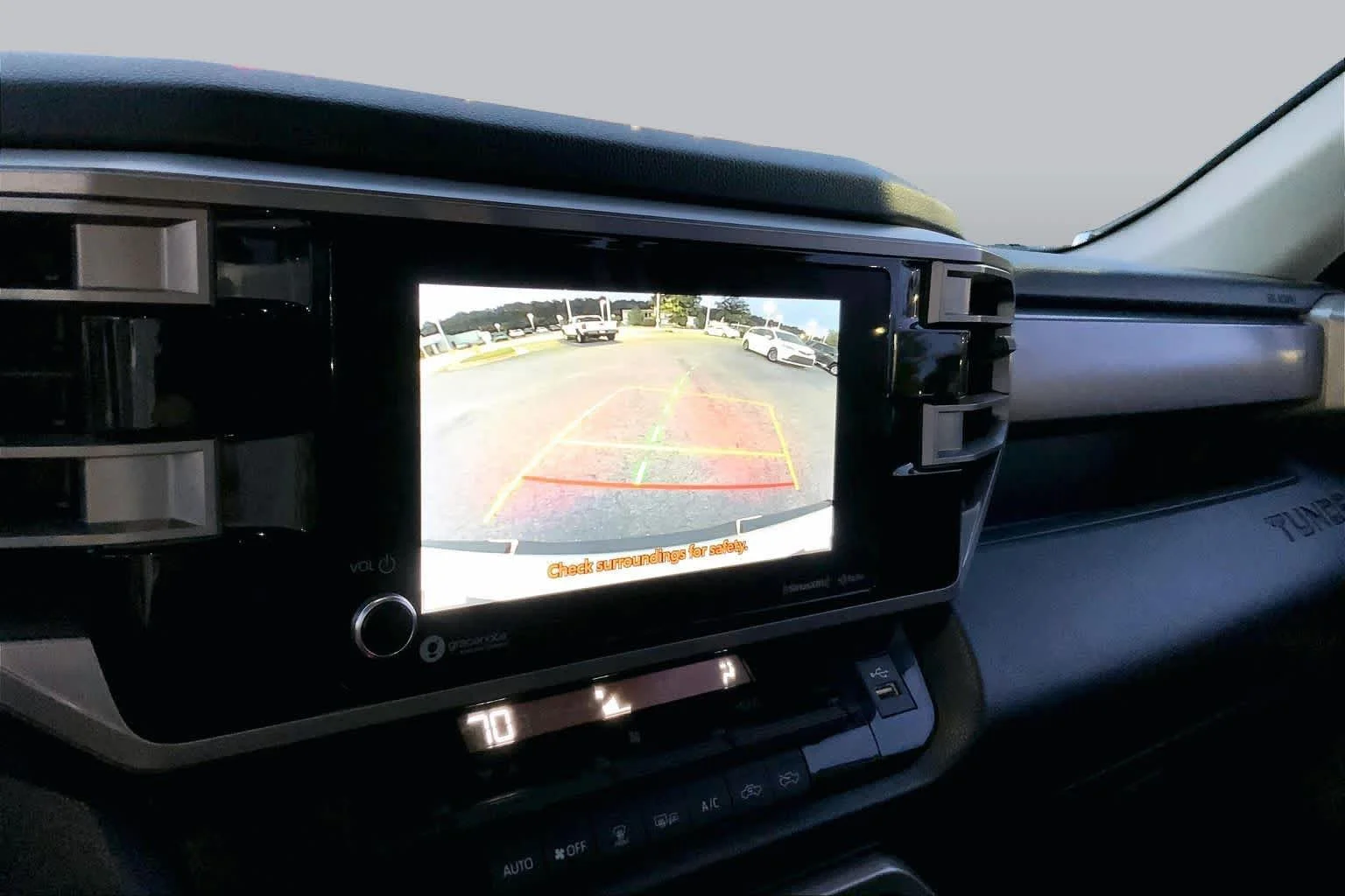 Used 2023 Ice Cap Toyota SR5 image 26