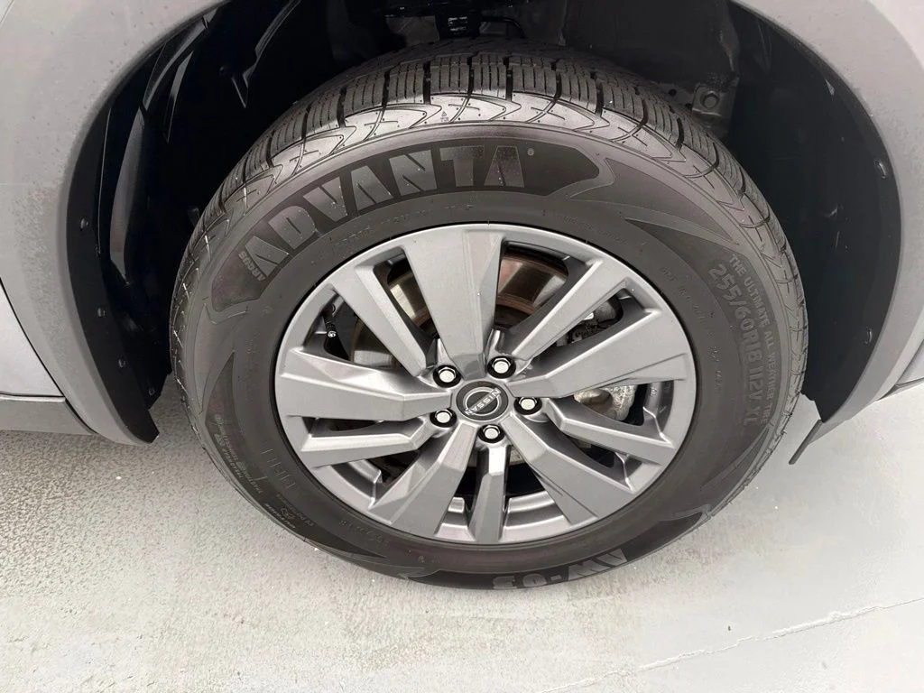 Used 2024 Gray Nissan SV image 14