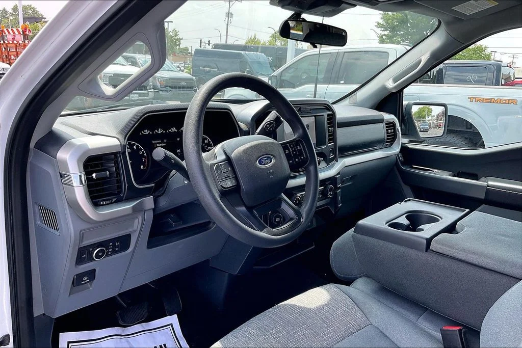 Used 2021 White Ford XLT image 13