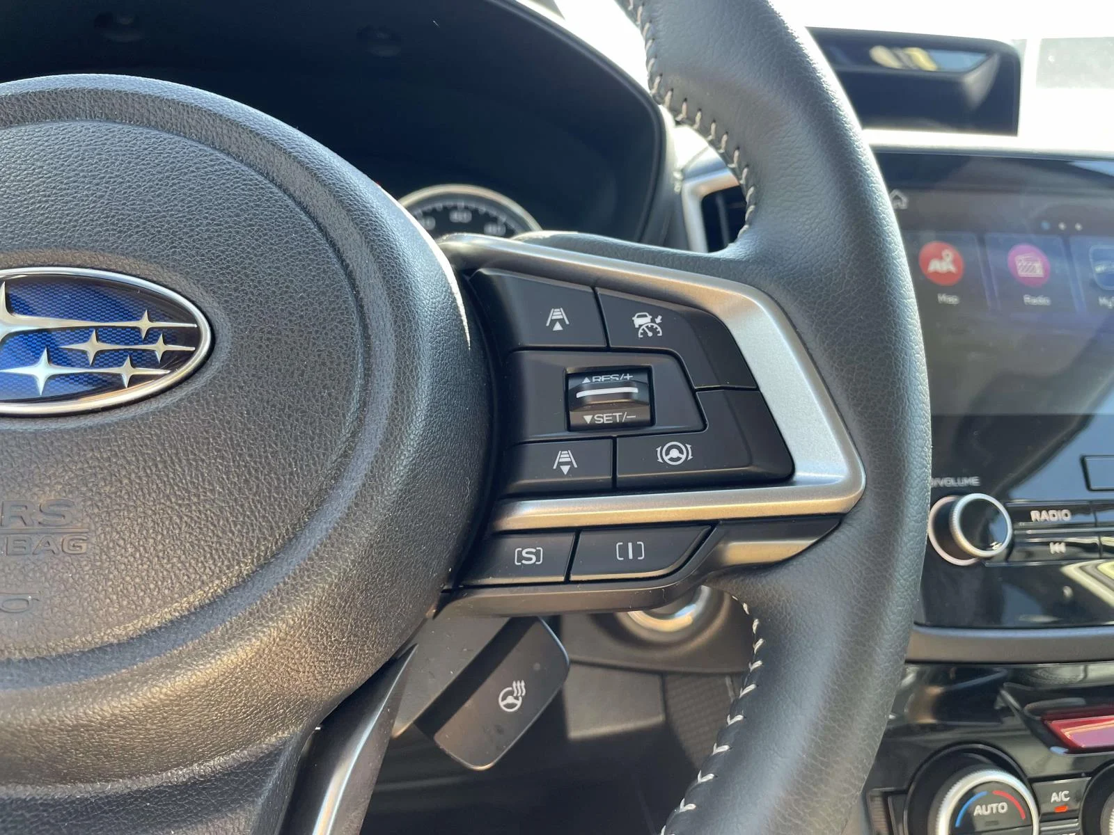 Used 2024 Autumn Green Metallic Subaru Touring image 17