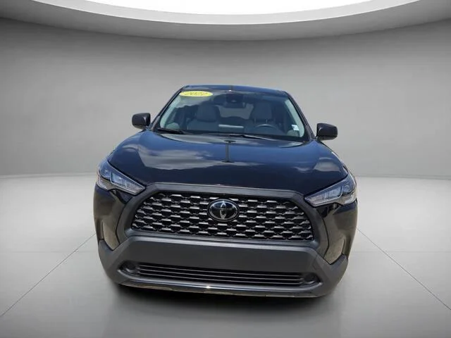 Used 2022 Jet Black Toyota L image 8