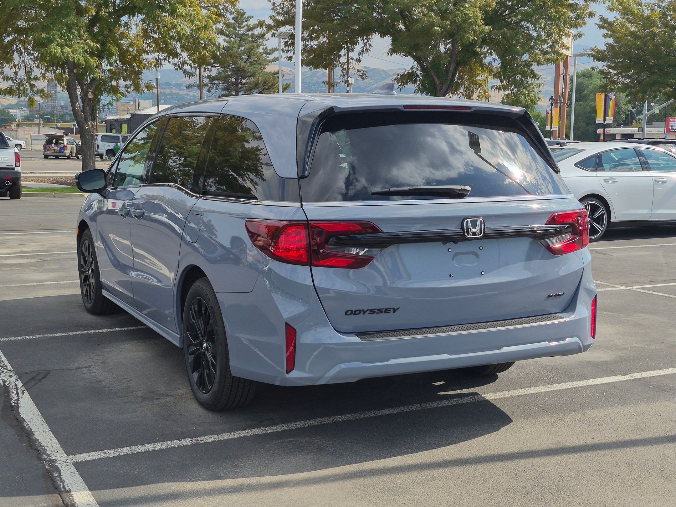 New 2026 Sonic Gray Pearl Honda Sport-L image 5
