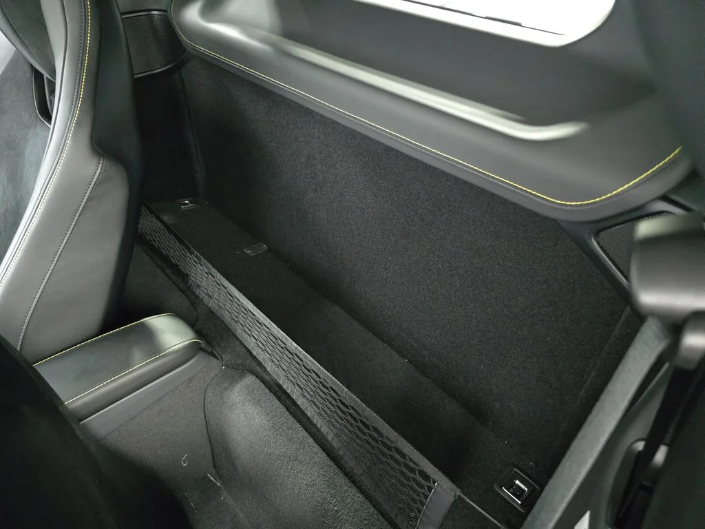 Used 2024  Lotus V6 image 24