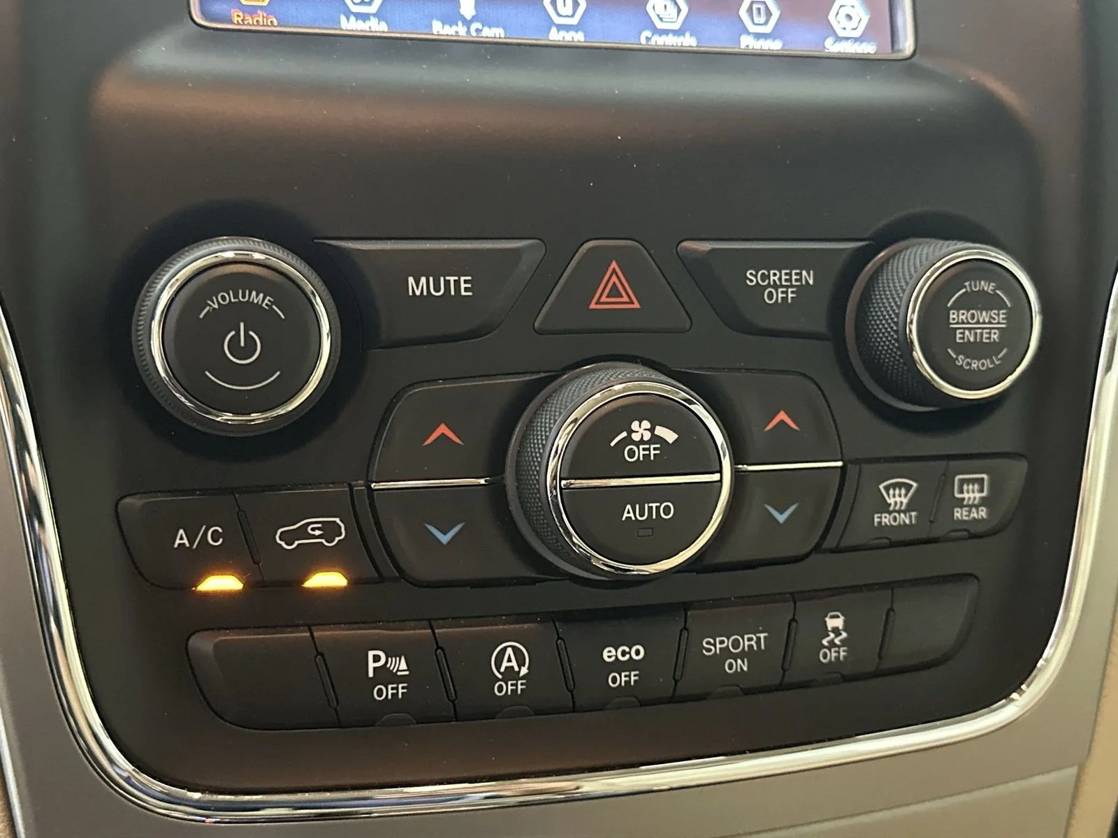 Used 2021 White Jeep Laredo E image 19