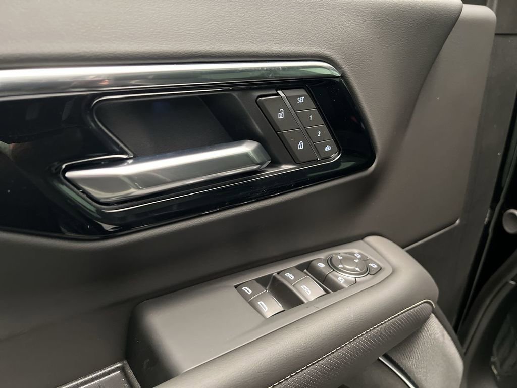 2026 Chevrolet Suburban Premier - Photo 13