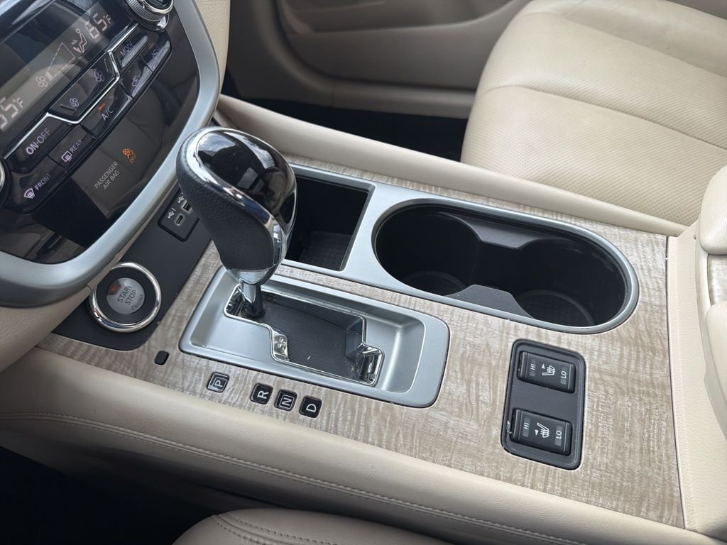 Used 2019 White Nissan SL image 35