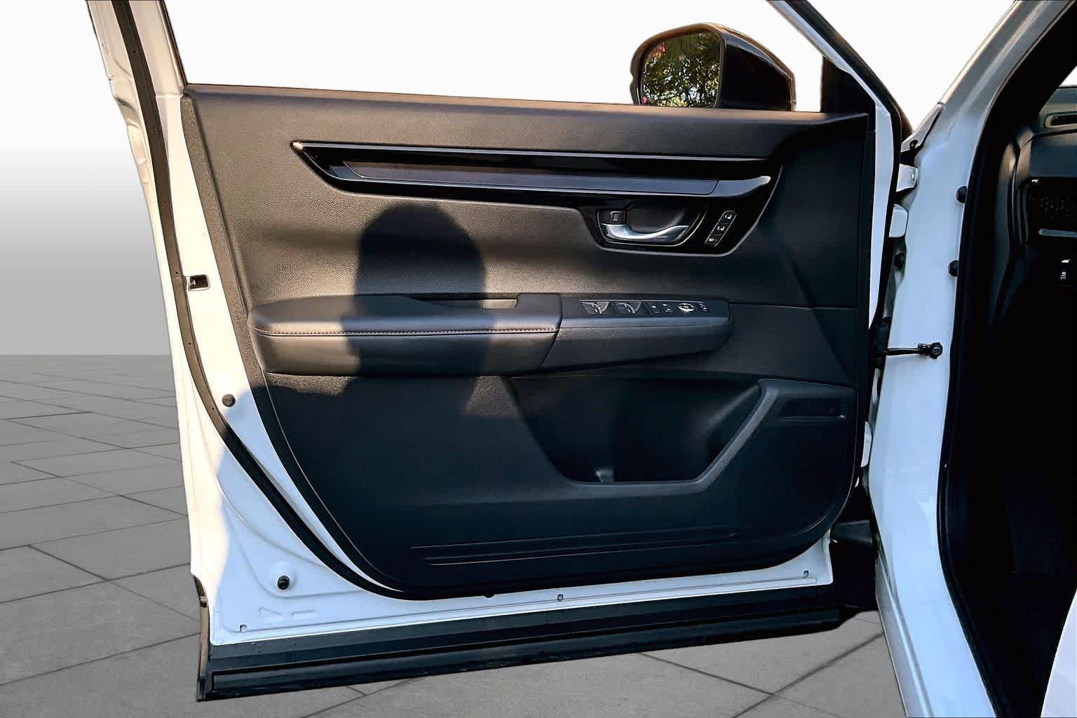Used 2024 Platinum White Pearl Honda Sport Touring image 22