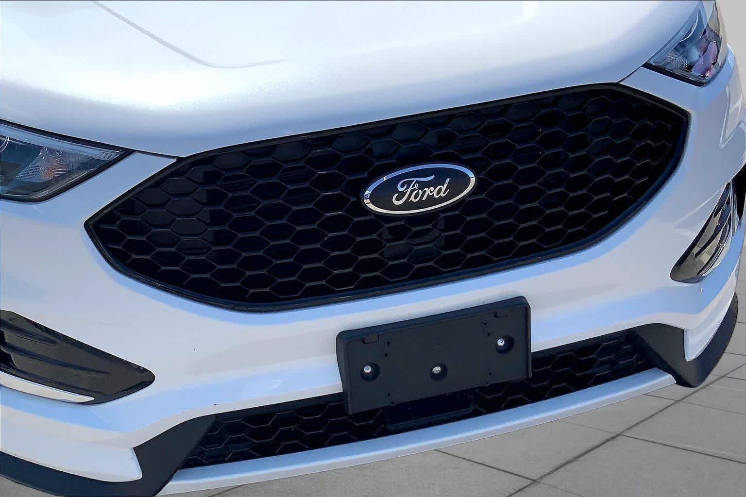 Certified Used 2024 Star White Ford ST-Line image 29