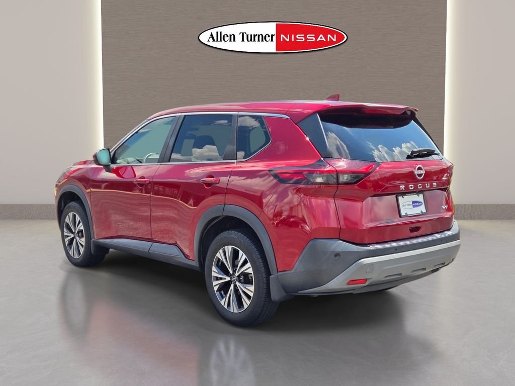 Used 2022 Red Nissan SV image 9