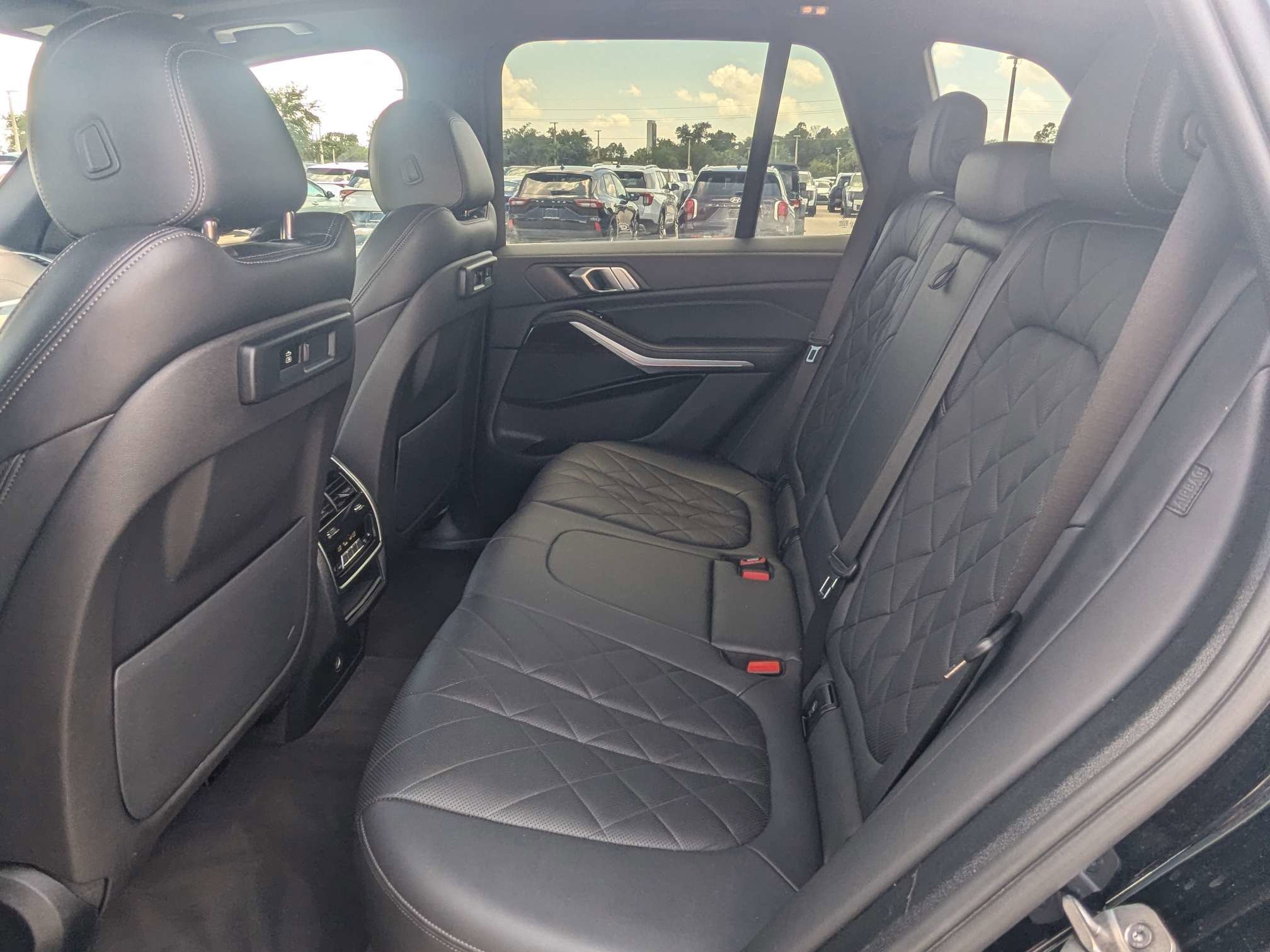 Used 2023 Jet Black BMW sDrive40i image 18