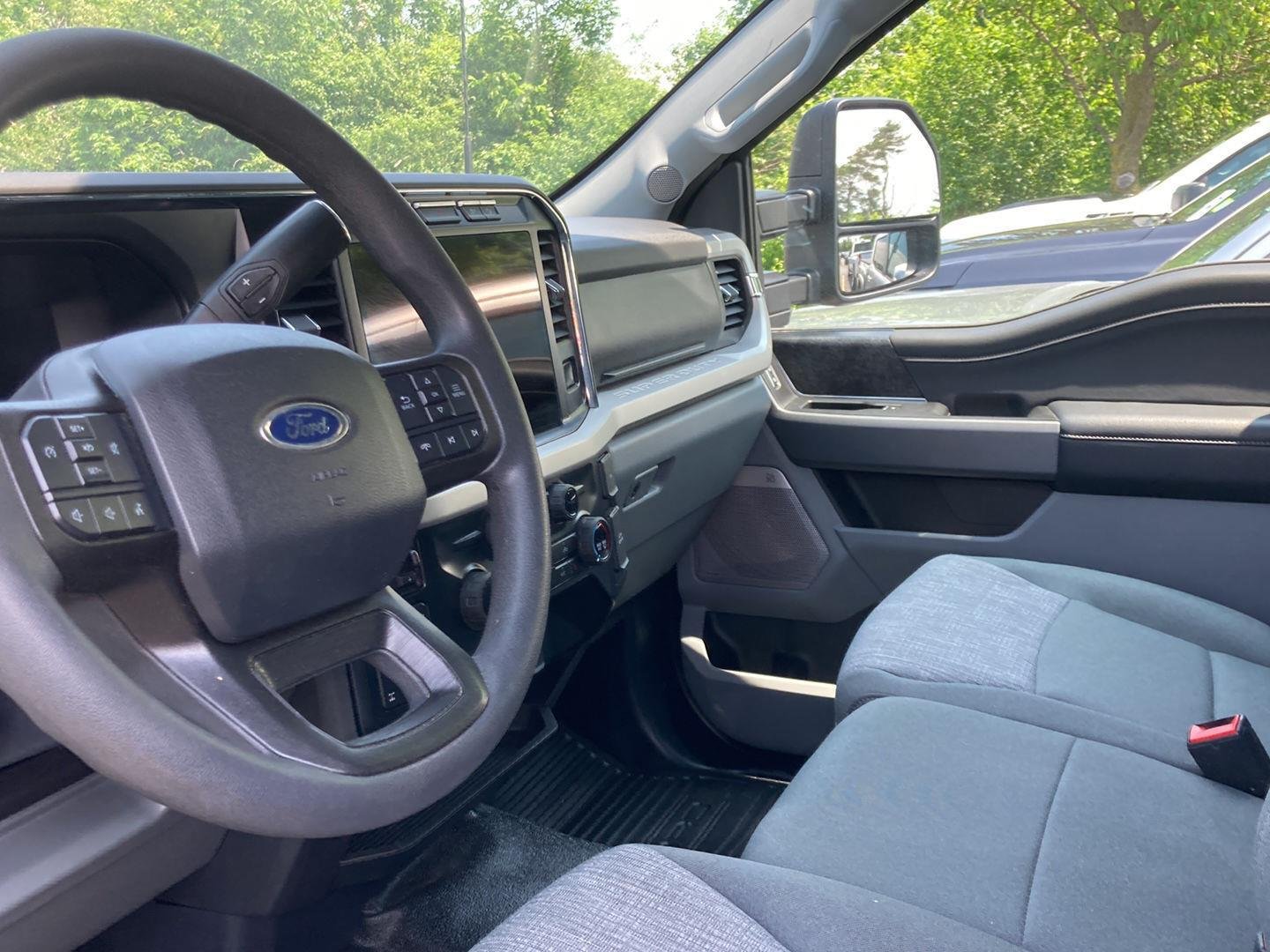 Used 2023 Black Metallic Ford XLT image 15