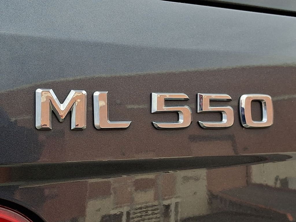 Used 2011 Steel Gray Metallic Mercedes-Benz ML 550 image 33
