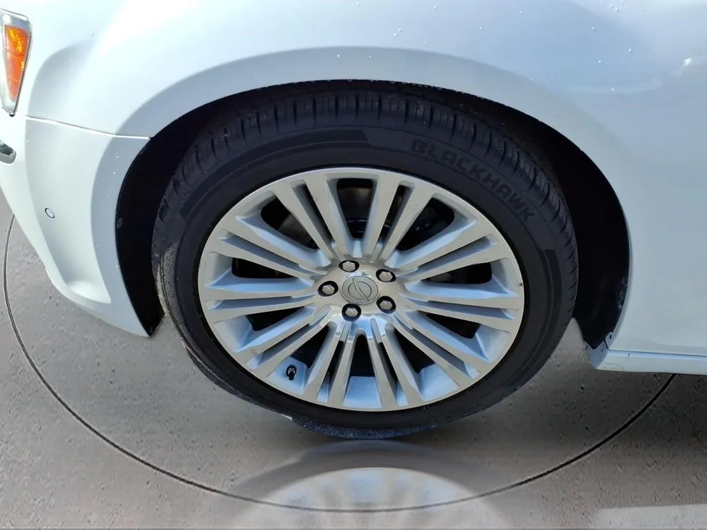 Used 2012 White Chrysler C image 7