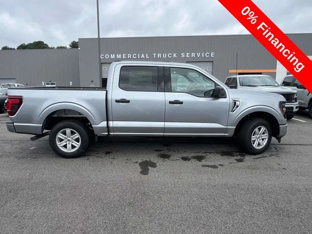 New 2026 Silver Ford XLT image 2