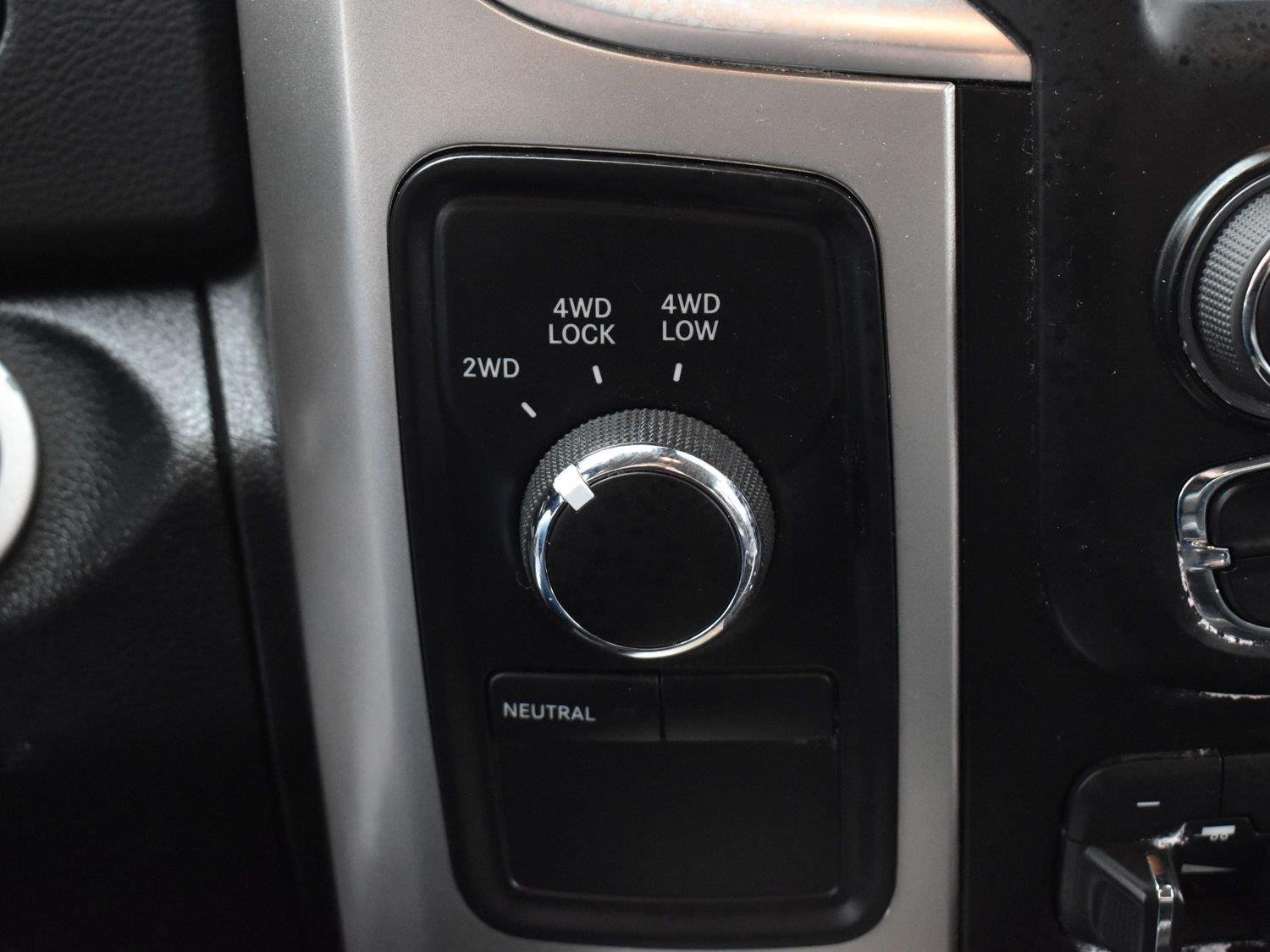 Used 2017 Delmonico Red Pearlcoat Ram Big Horn image 27