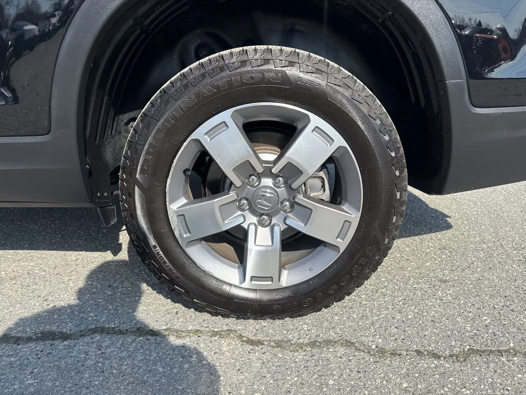 Used 2025 Black Honda RTL image 33