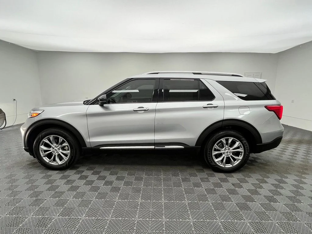 Used 2022 Silver Ford Limited image 14