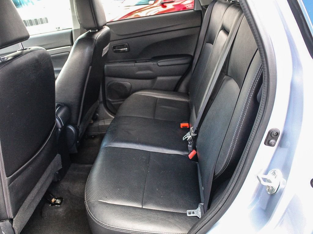 Used 2017  Mitsubishi SEL image 20