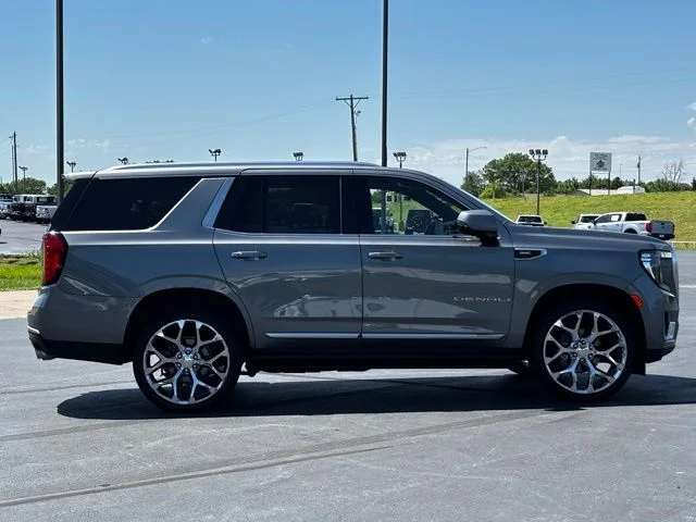 Used 2022 Gray GMC Denali image 8