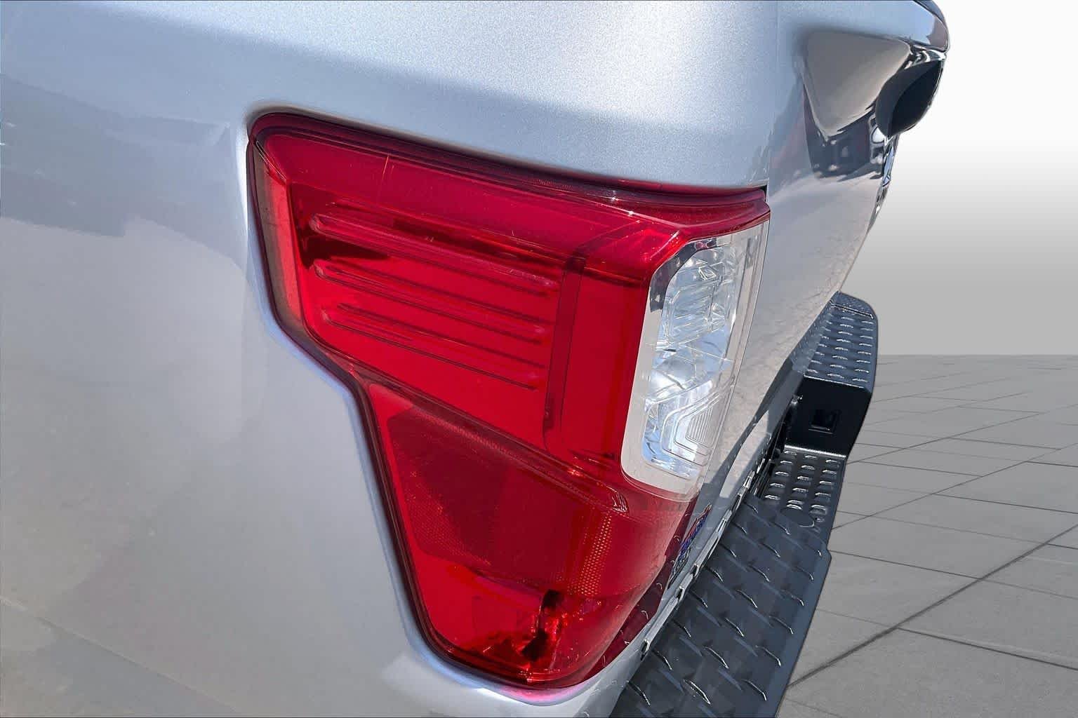 Used 2018 Brilliant Silver Nissan SV image 28
