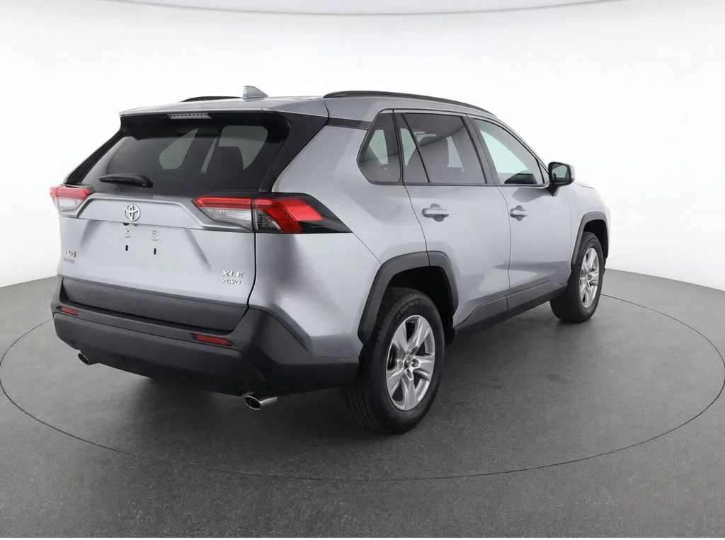 Used 2023 Silver Toyota XLE image 5