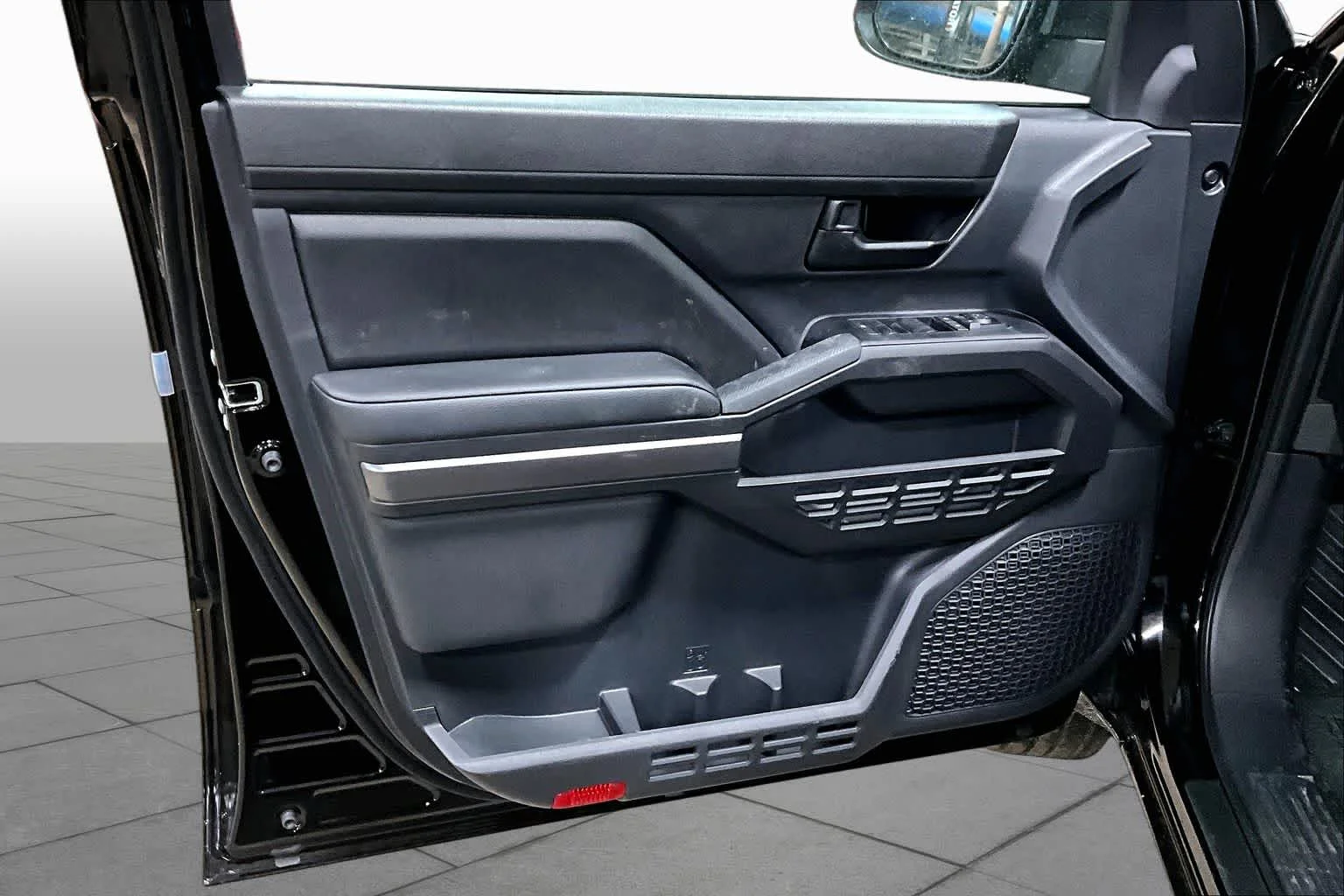 2026 Toyota Tacoma SR5 - Photo 10