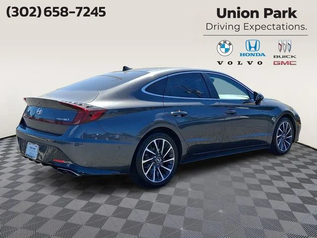 Used 2022 Gray Hyundai Limited image 4
