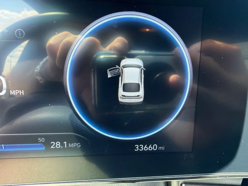 Used 2025 Gray Hyundai Base image 6