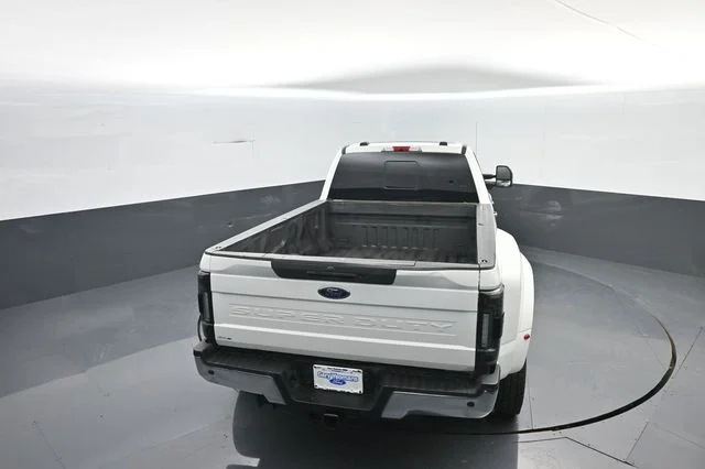 Certified Used 2020 White Metallic Ford Lariat image 31
