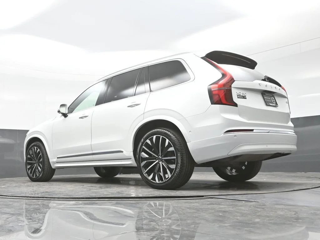 New 2026 Crystal White Volvo Plus image 27