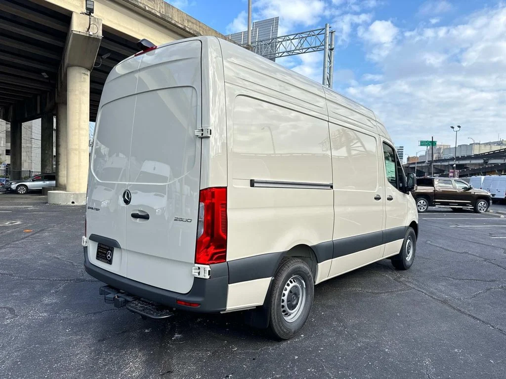2025 Mercedes-Benz Sprinter Cargo Van Base - Photo 7