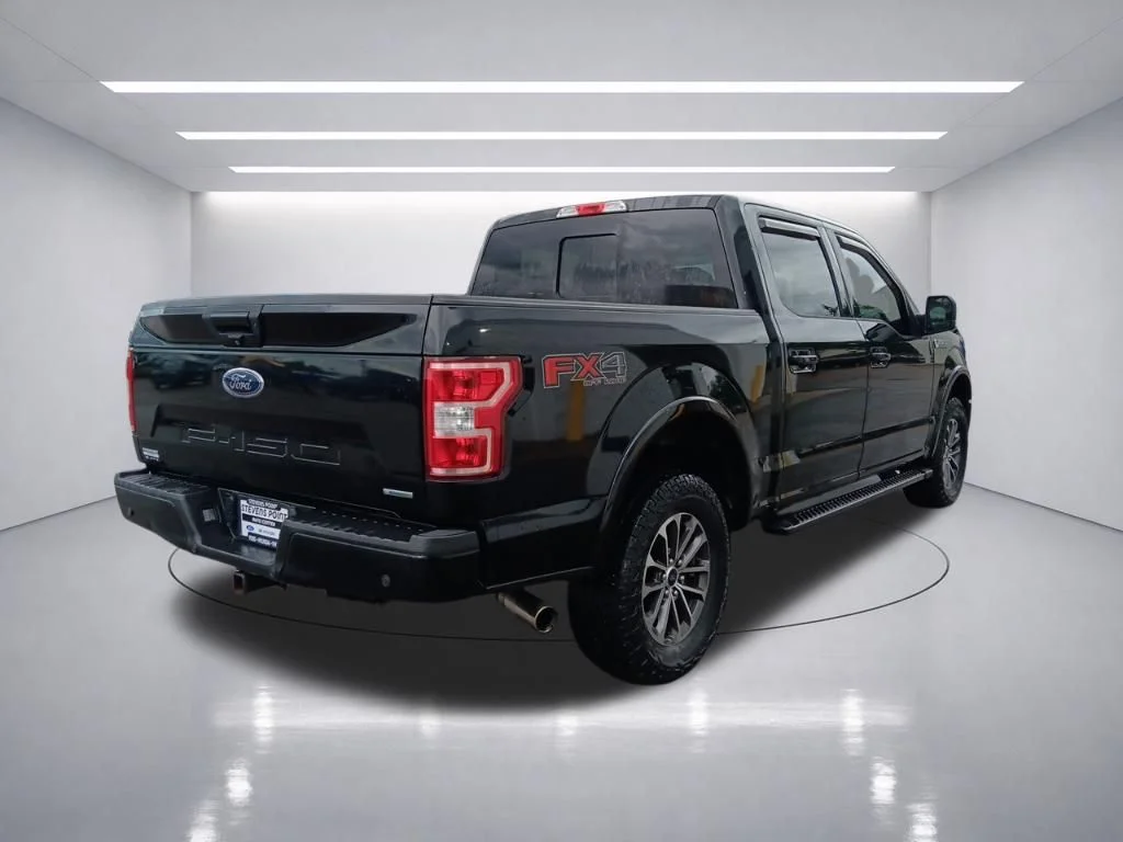 Used 2018 Shadow Black Ford XLT image 19