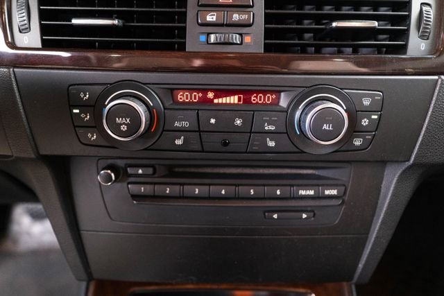 Used 2012 White BMW 335i image 27