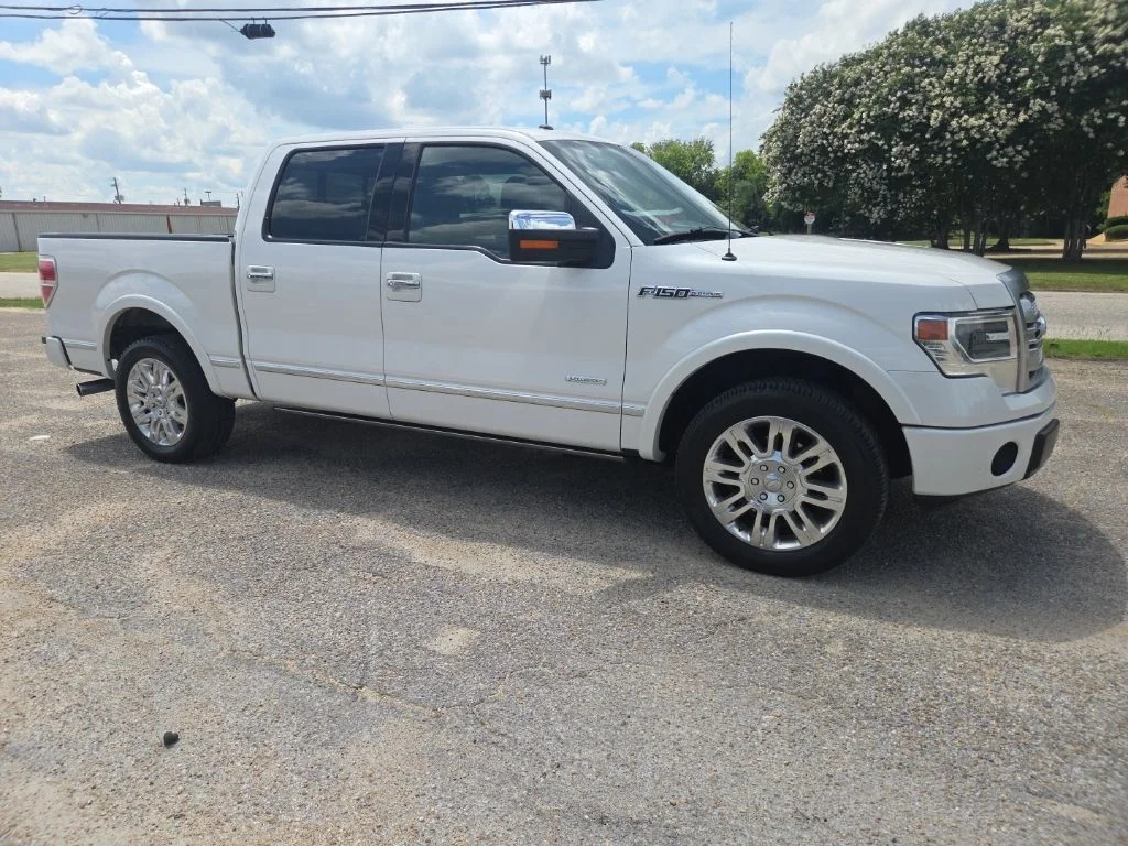 Used 2013 White Ford Platinum image 11