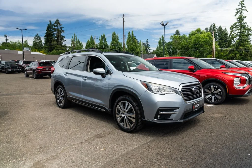 Used 2019 Silver Subaru Limited image 27