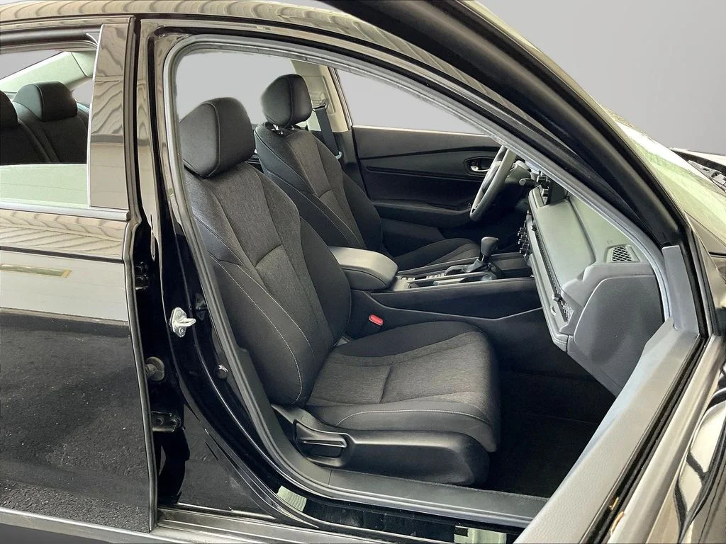 2025 Honda Accord SE - Photo 30
