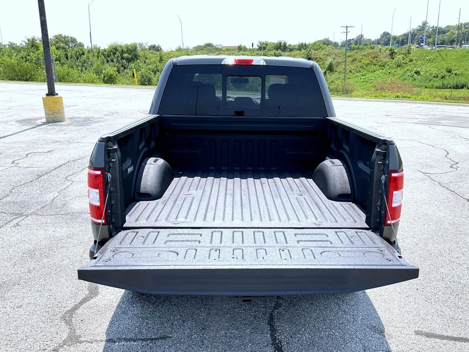 Used 2020 Gray Ford XLT image 21