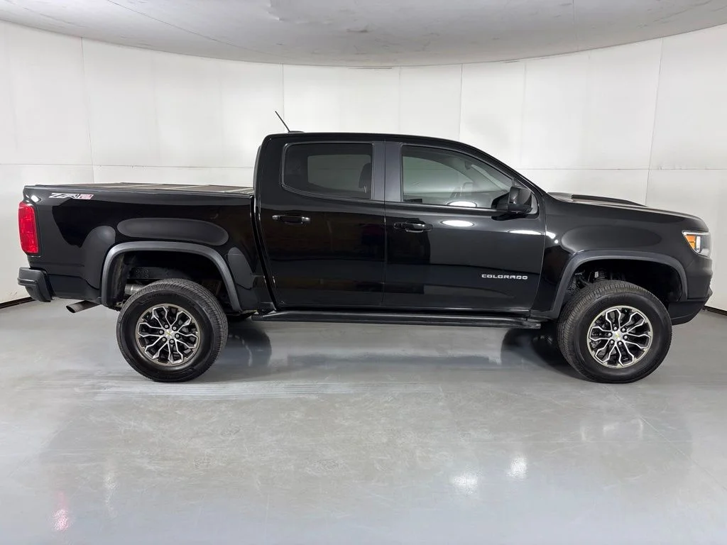 Used 2022 Black Chevrolet ZR2 image 11