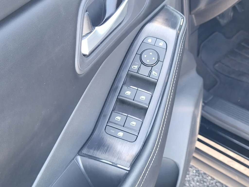 Used 2026 Super Black Nissan SV image 19