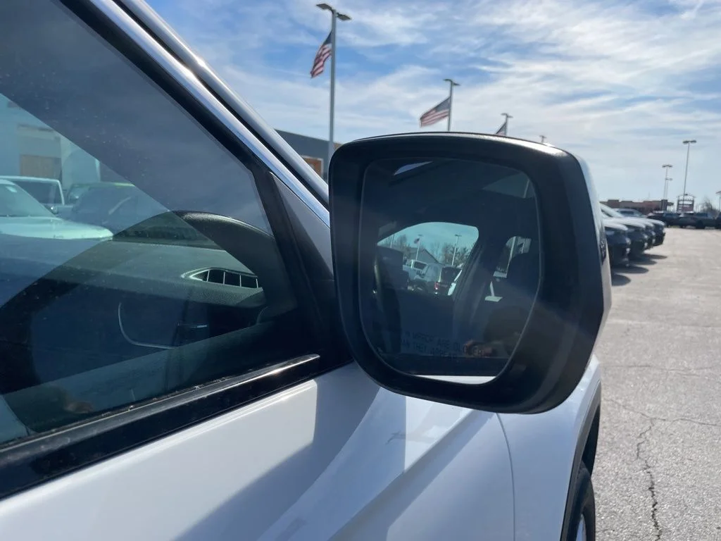 Used 2024 White Jeep Laredo X image 11