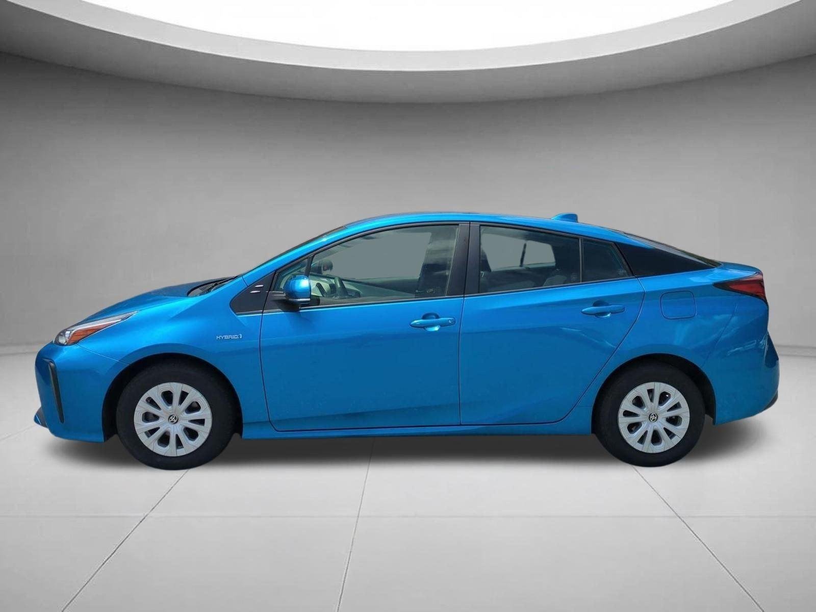 Used 2020 Electric Storm Blue Toyota XLE image 2