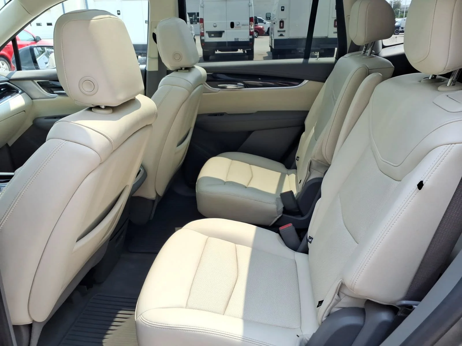 Used 2021 Satin Steel Metallic Cadillac Premium Luxury image 26
