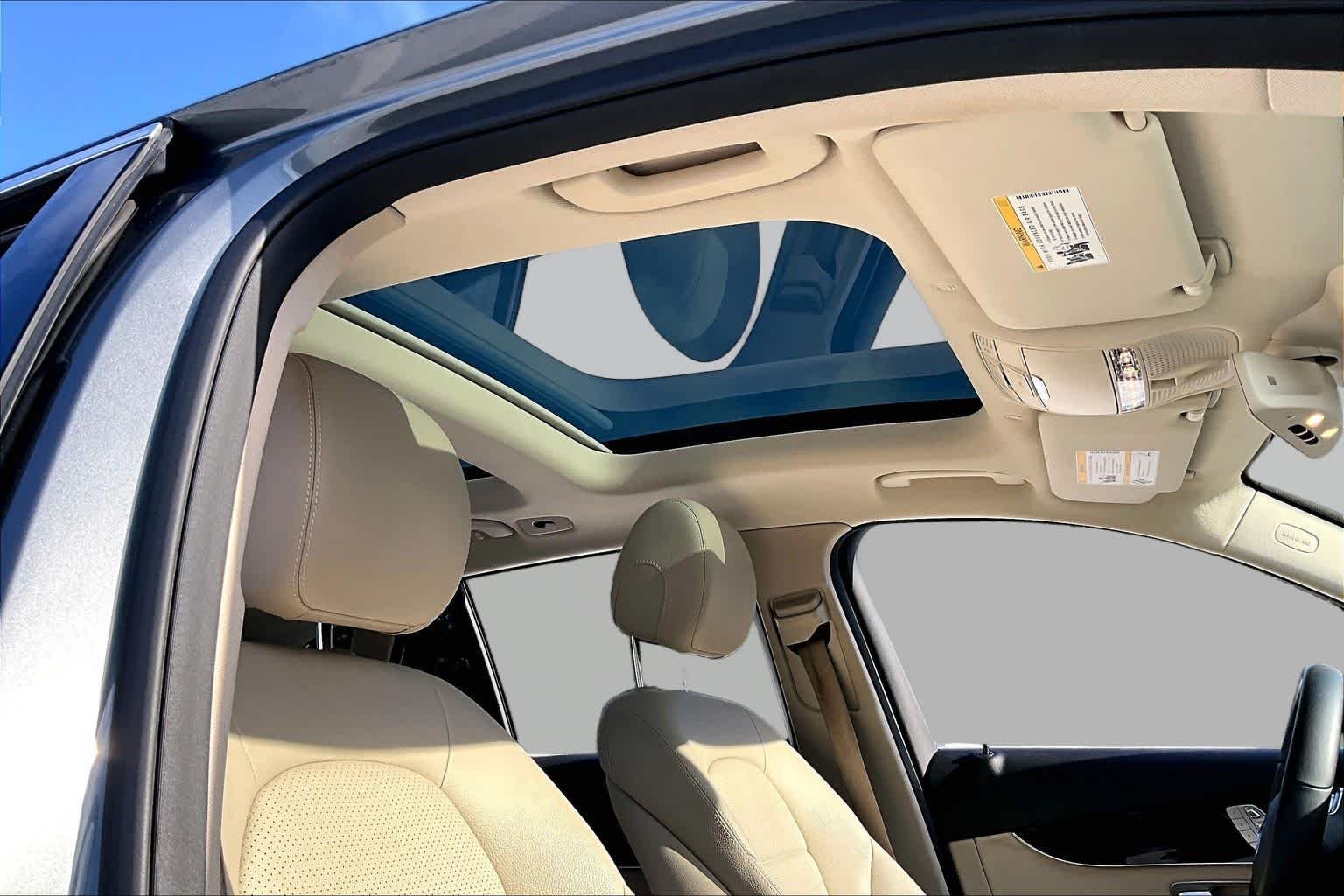 Used 2020 Selenite Grey Metallic Mercedes-Benz GLC 300 image 13
