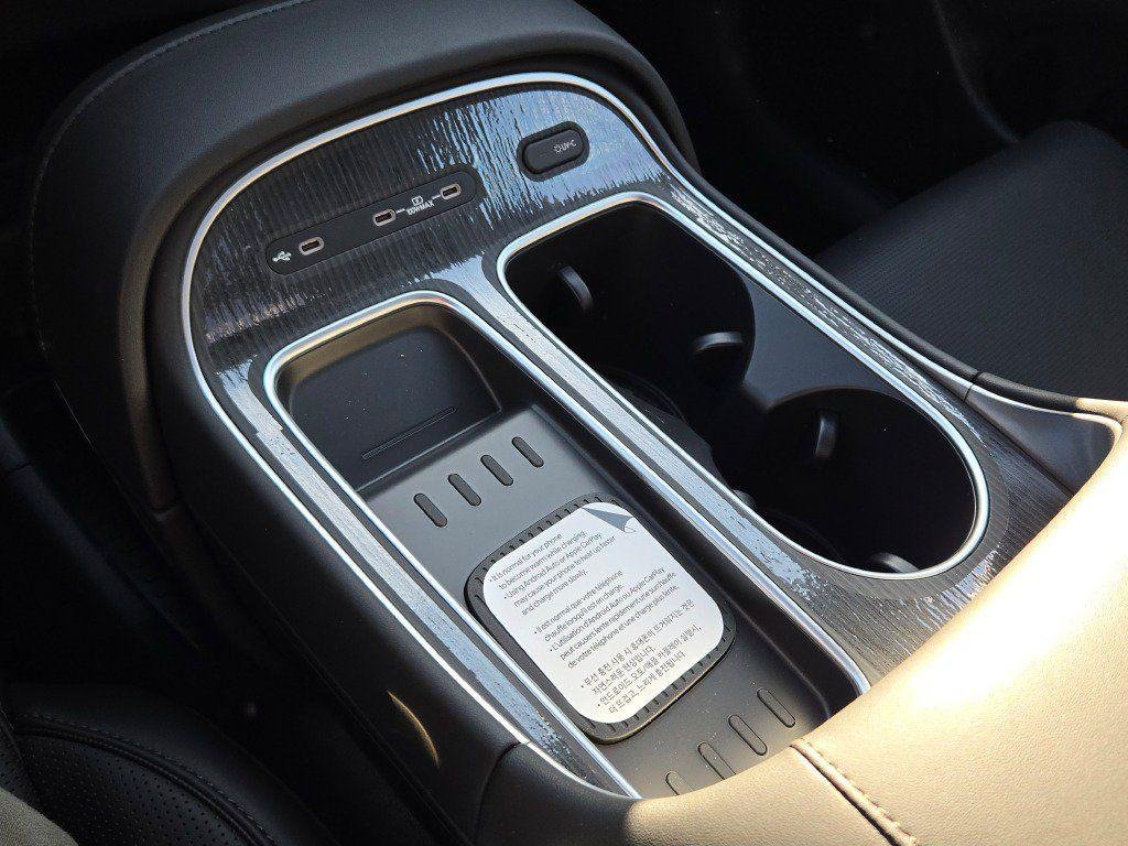 New 2026 White Hyundai Calligraphy AWD image 31